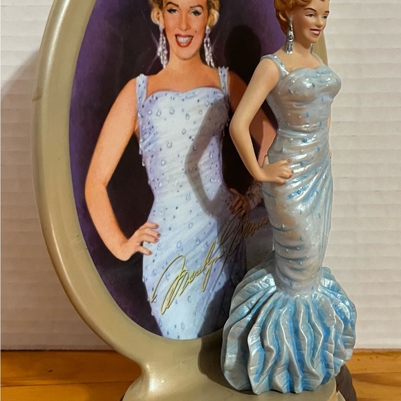 Marilyn Monroe collector, diamond, and pearls. - Picture 3 of 5